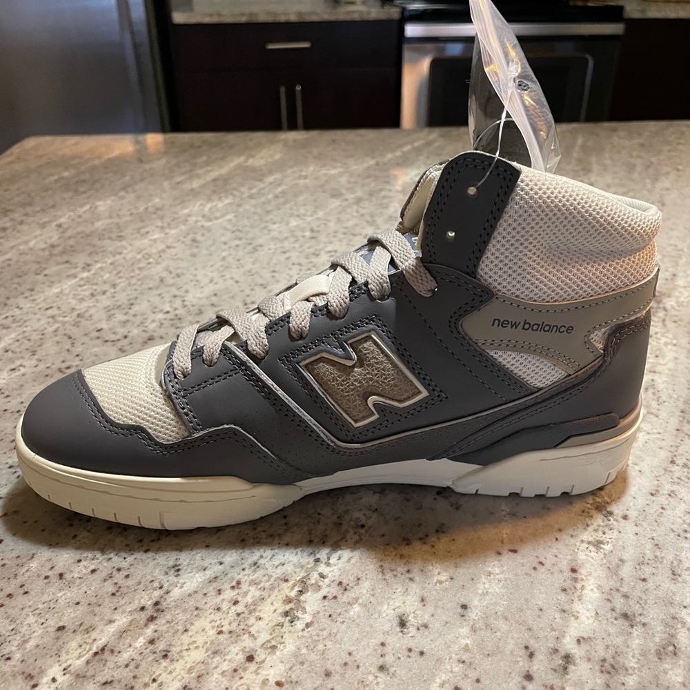 New Balance 650R Aime Leon Dore. Mens 7.5/Women’s 9. Grey.